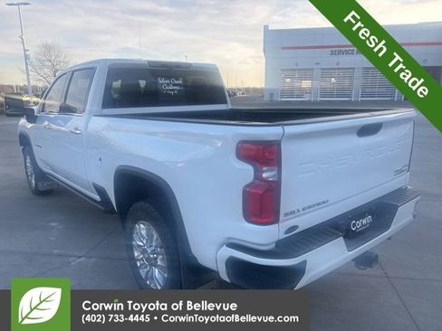 Used 2021 Chevrolet Silverado 2500 High Country w/ Z71 Off-Road Package image 6