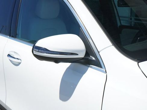 Certified 2025 Mercedes-Benz GLB 250 image 9