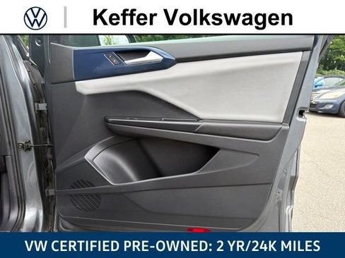 Used 2022 Volkswagen Taos SE FWD image 33