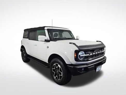 Used 2021 Ford Bronco Outer Banks image 3