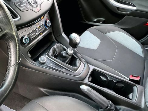 Used 2016 Ford Focus ST image 17