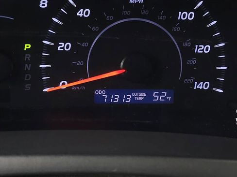 Used 2011 Toyota Camry LE image 17