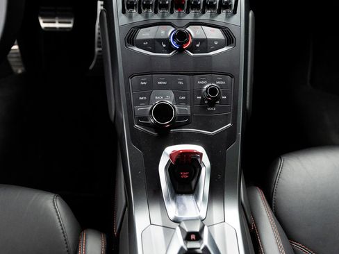 Used 2018 Lamborghini Huracan LP 580-2 image 31