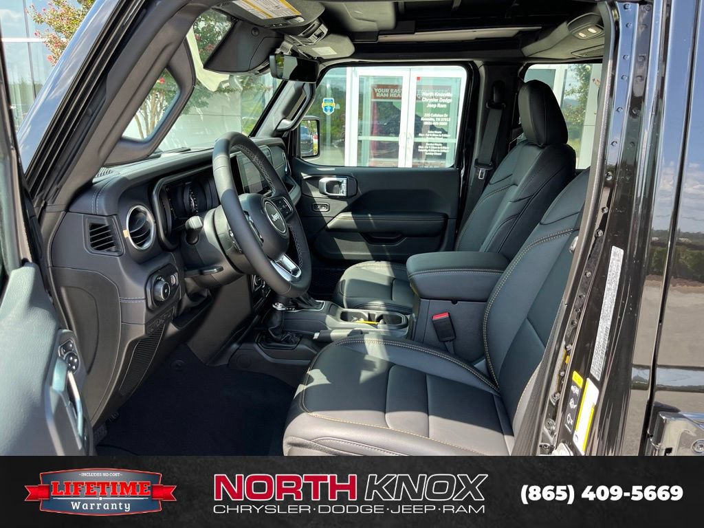 New 2027 Jeep Wrangler Unlimited Sahara AWD/4WD image 3