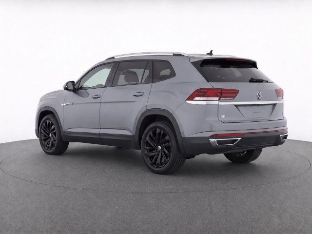 Used 2022 Volkswagen Atlas Cross Sport SE FWD image 4