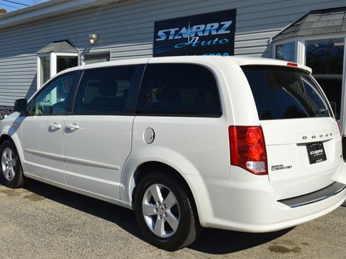 Used 2013 Dodge Grand Caravan SE image 3