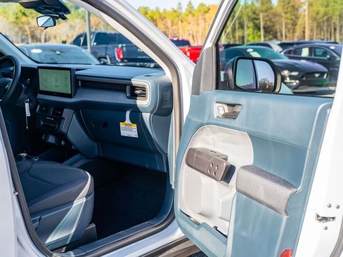 New 2026 Ford Maverick XL image 7