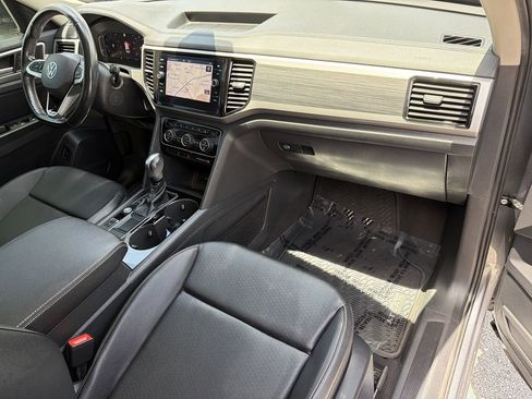 Used 2021 Volkswagen Atlas SEL FWD image 12