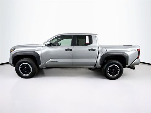 Used 2024 Toyota Tacoma SR5 image 9