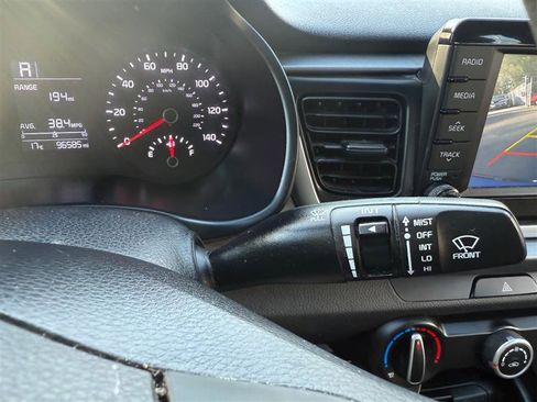 Used 2019 Kia Rio S image 31