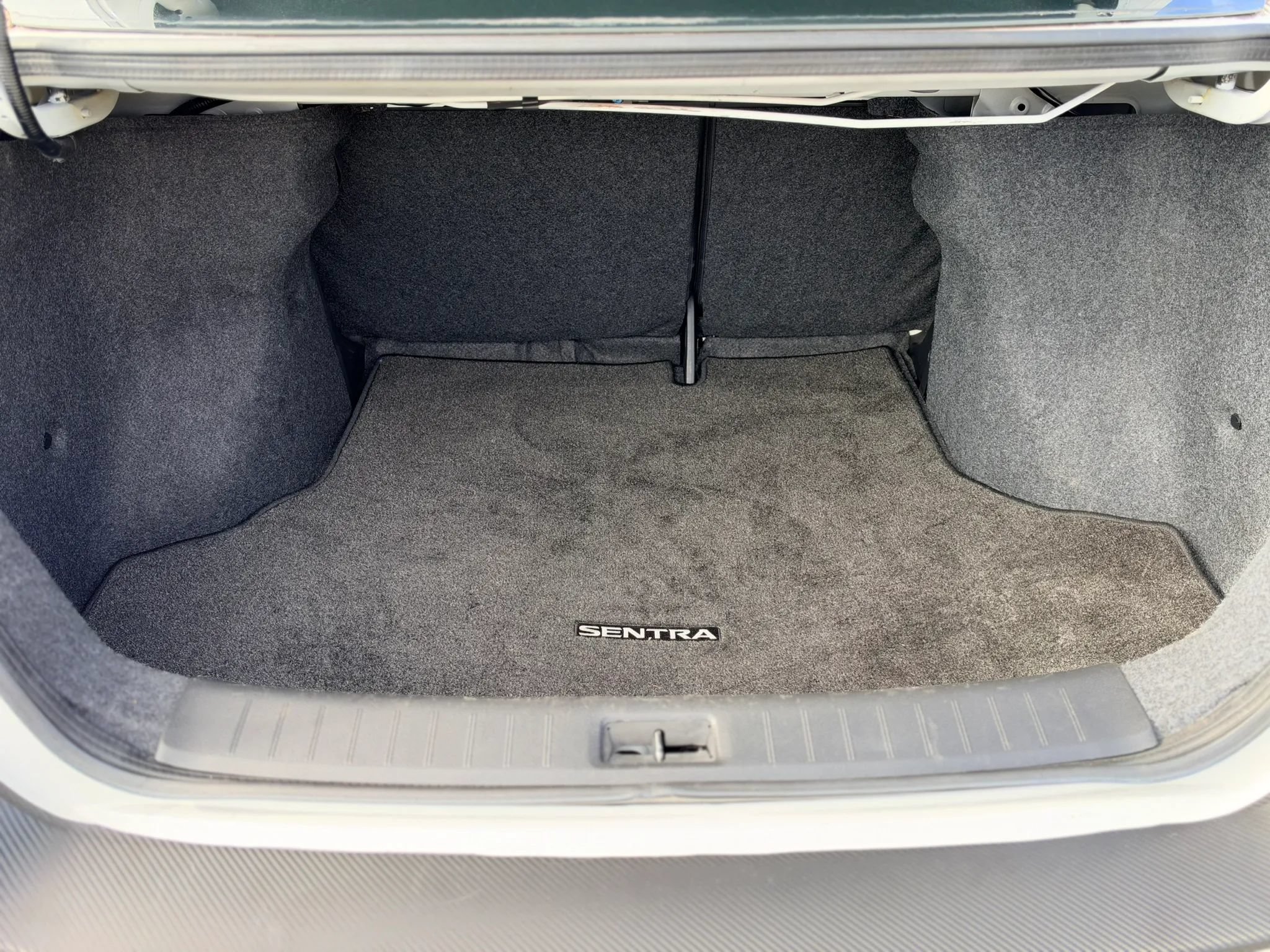 Used 2019 Nissan Sentra SV w/ Special Edition Package FWD image 25