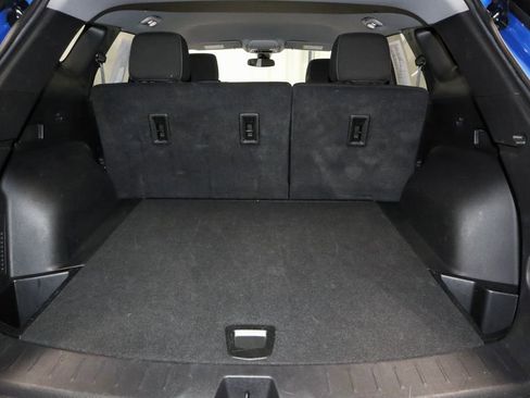 Used 2025 Chevrolet Blazer LT FWD image 16