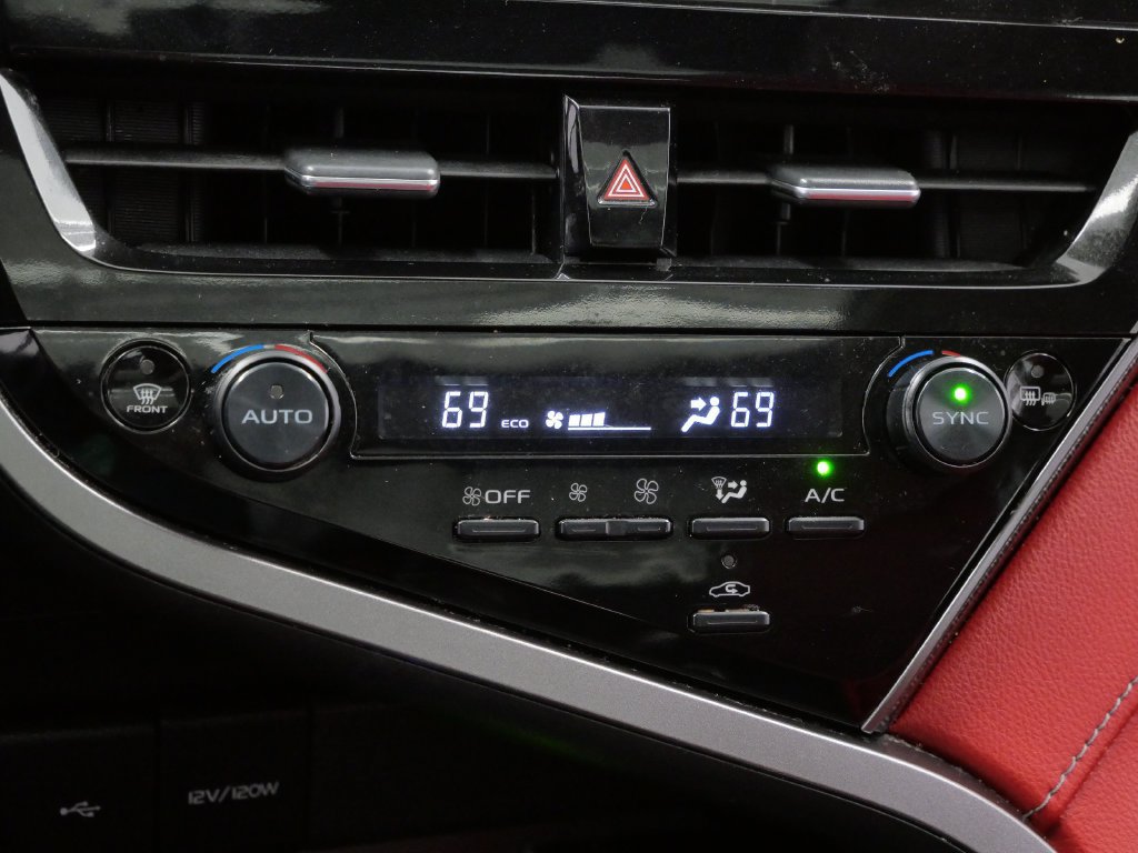Used 2023 Toyota Camry XSE FWD image 27