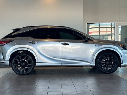 Used 2025 Lexus RX 500h F Sport image 3