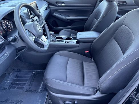 Used 2024 Nissan Altima 2.5 SV AWD/4WD image 14