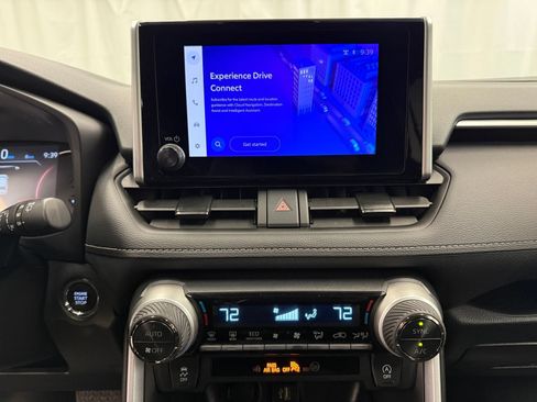 Used 2025 Toyota RAV4 XLE AWD/4WD image 14