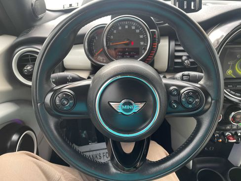 Used 2017 MINI Cooper S image 32