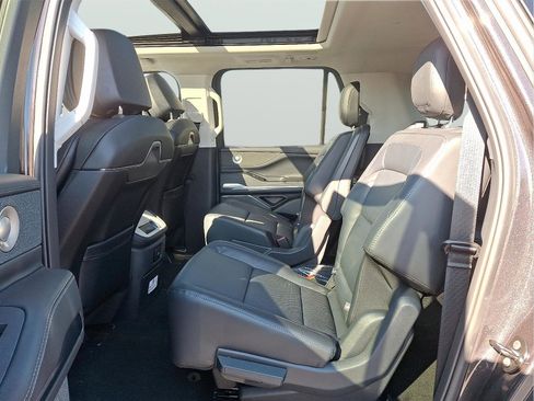 New 2026 Lincoln Navigator L Reserve image 13