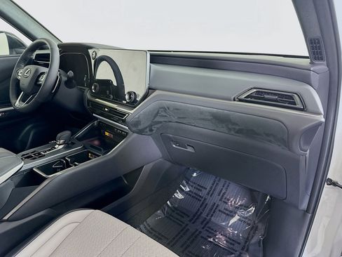 New 2026 Lexus TX 500h AWD w/ Technology Package image 28