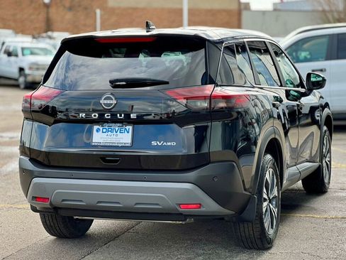 Used 2023 Nissan Rogue SV image 36