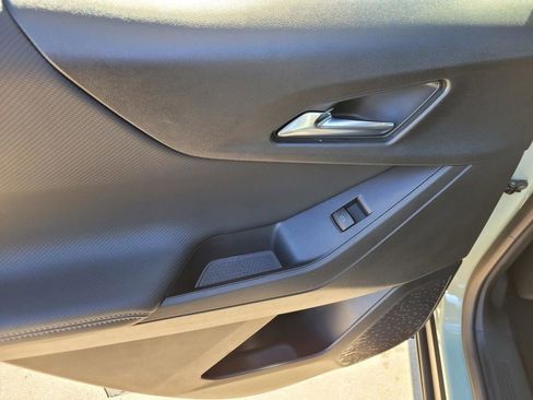 New 2026 Chevrolet Equinox LT w/ Convenience Package II image 9