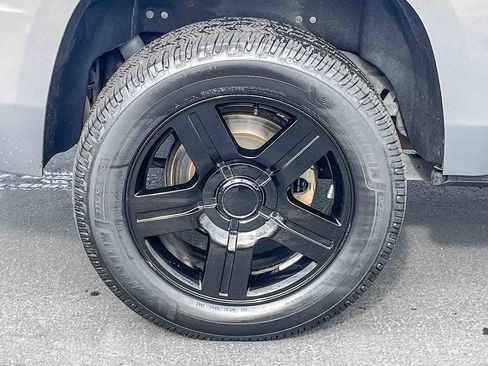 Used 2017 Chevrolet Tahoe LT w/ Luxury Package image 10