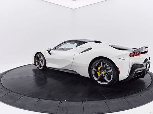 Used 2022 Ferrari SF90 Spider AWD/4WD image 16