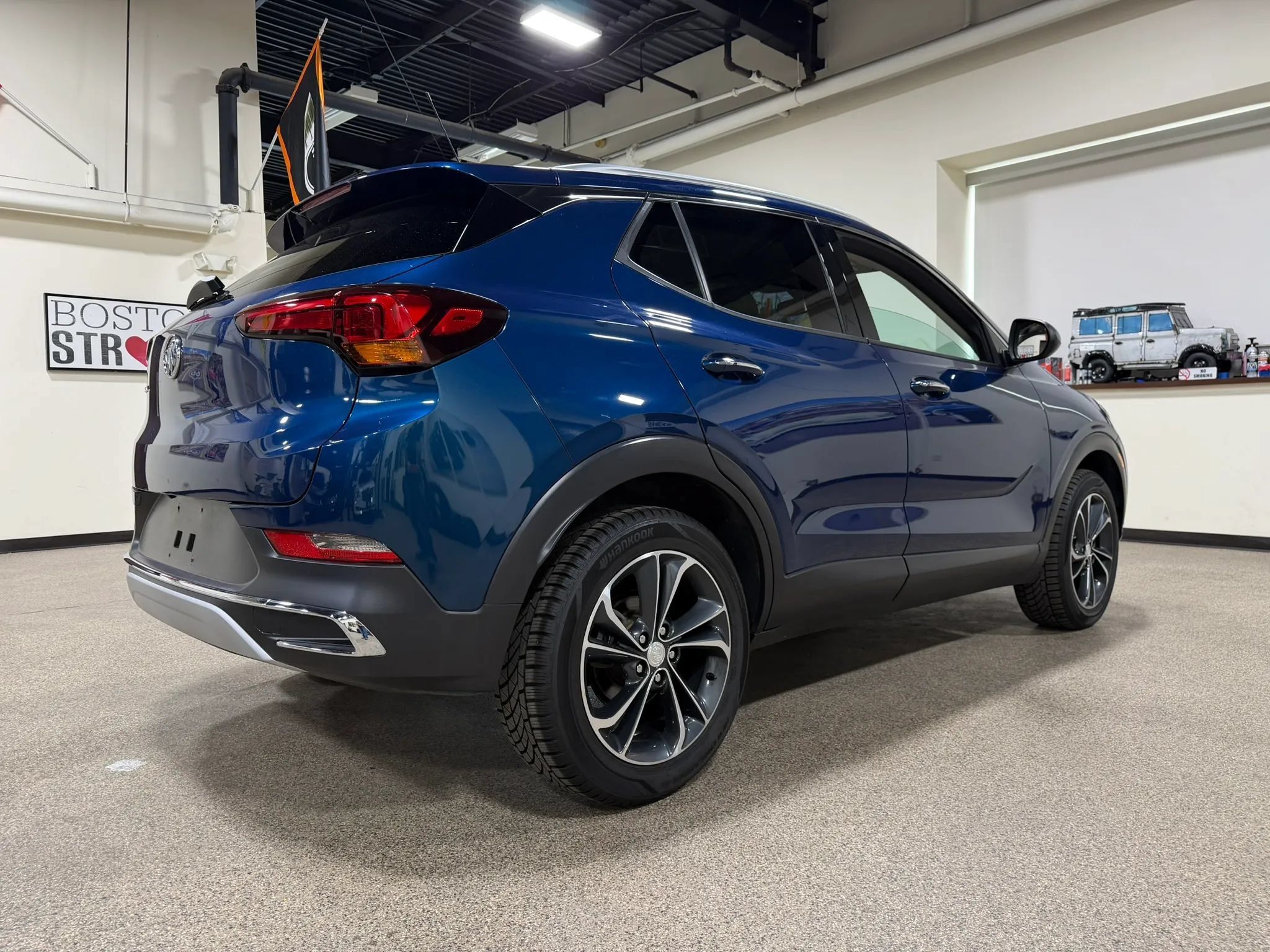 Used 2021 Buick Encore GX Essence AWD/4WD image 5