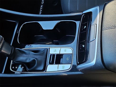 Used 2024 Hyundai Santa Cruz SEL image 22