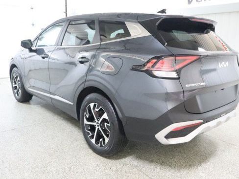 Used 2025 Kia Sportage EX FWD image 3