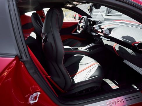 Used 2018 Ferrari 812 Superfast image 46