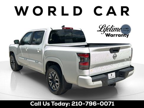 Used 2025 Nissan Frontier SL RWD image 5