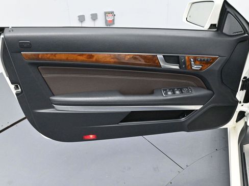 Used 2017 Mercedes-Benz E 400 Cabriolet image 10