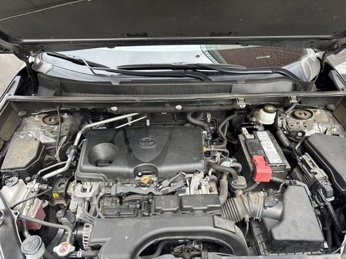 Used 2020 Toyota RAV4 LE image 23