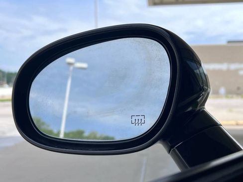 Used 2019 Dodge Challenger SXT image 23