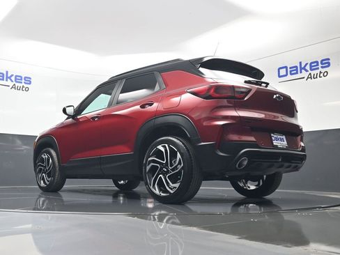 Used 2024 Chevrolet TrailBlazer RS w/ Driver Confidence Package image 41