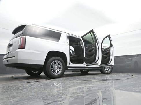 Used 2017 GMC Yukon XL SLT image 54