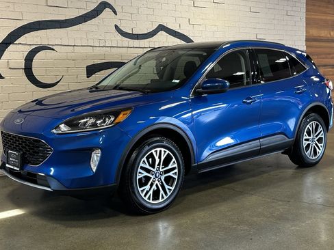 Used 2022 Ford Escape SEL w/ Equipment Group 302A AWD/4WD image 5