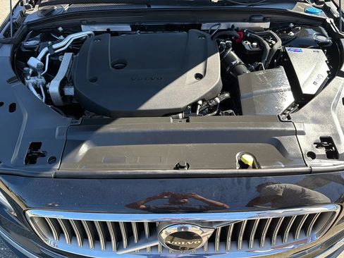Used 2024 Volvo S90 B6 Plus AWD/4WD image 22