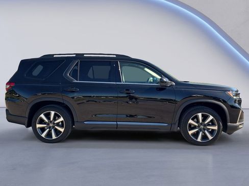 Used 2024 Honda Pilot Elite image 7