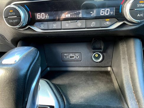 Used 2021 Nissan Sentra SR FWD image 18