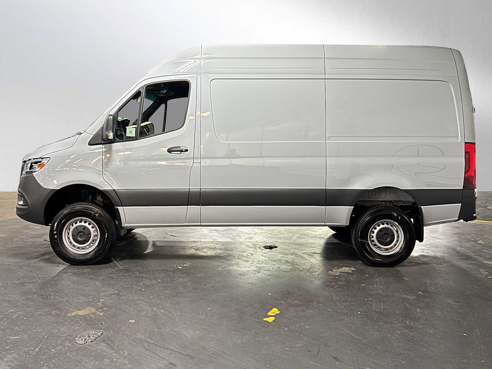 Used 2026 Mercedes-Benz Sprinter 2500 image 6