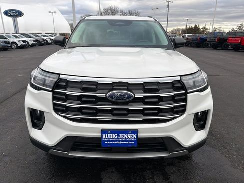 New 2026 Ford Explorer Active w/ Active Comfort Package AWD/4WD image 8