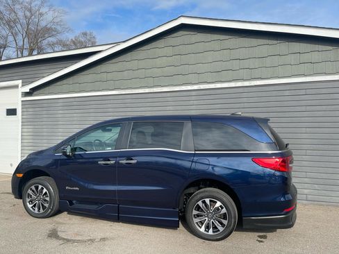 Used 2023 Honda Odyssey EX-L image 15