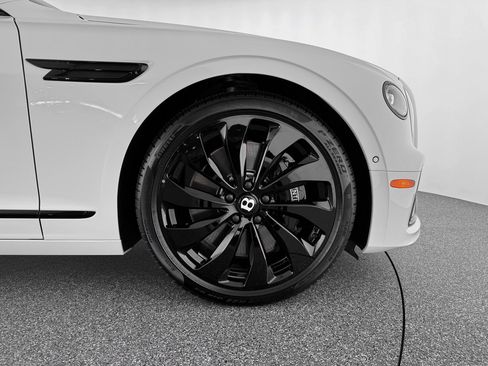 New 2026 Bentley Flying Spur Plug-In Hybrid image 34