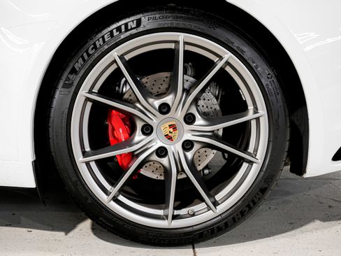 Used 2019 Porsche 911 Carrera S image 47