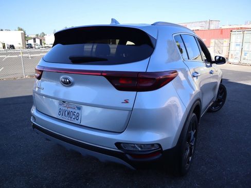 Used 2020 Kia Sportage S image 19
