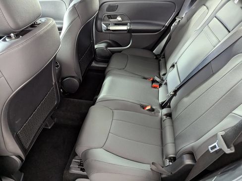 New 2026 Mercedes-Benz GLB 250 image 11