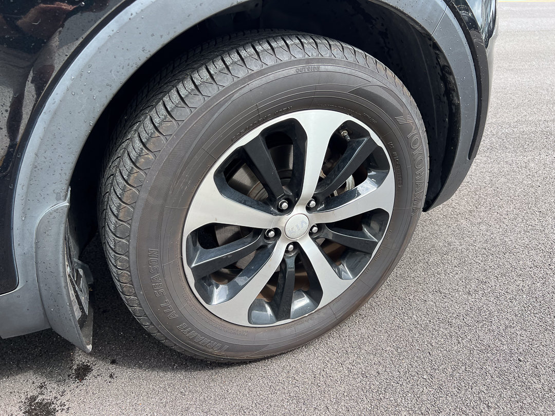 Used 2016 Kia Sorento EX FWD image 12