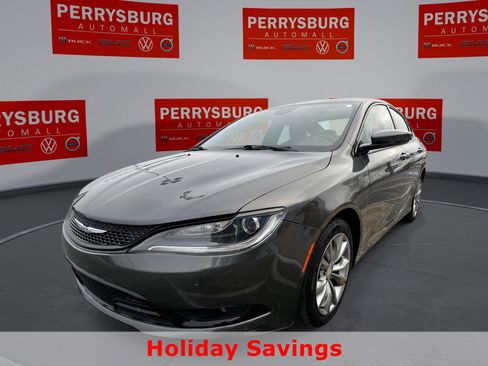Used 2015 Chrysler 200 S w/ Comfort Group image 1